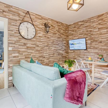 Rer C A 4 Minutes A Pieds Chateau De Versailles 15 Minutes A Pied Apartment ภายนอก รูปภาพ