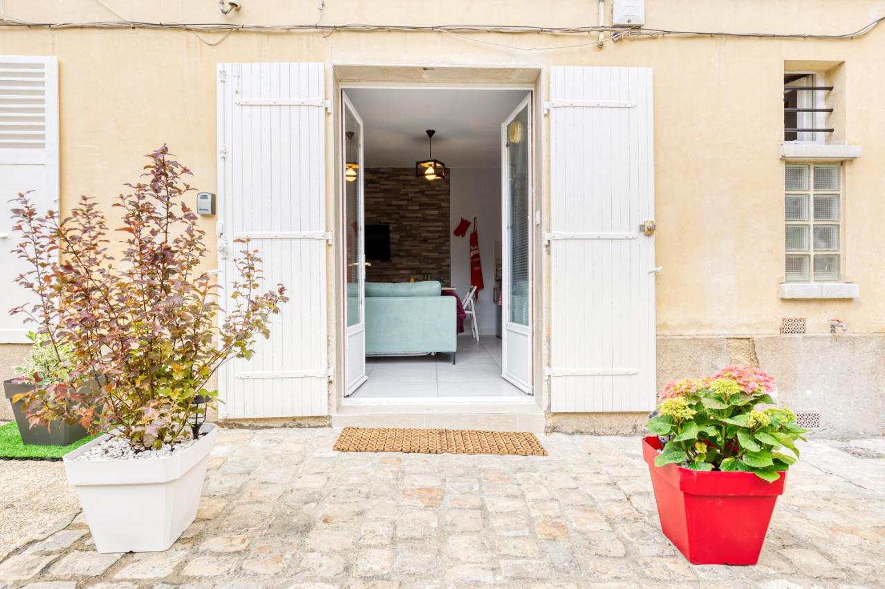 Rer C A 4 Minutes A Pieds Chateau De Versailles 15 Minutes A Pied Apartment ภายนอก รูปภาพ