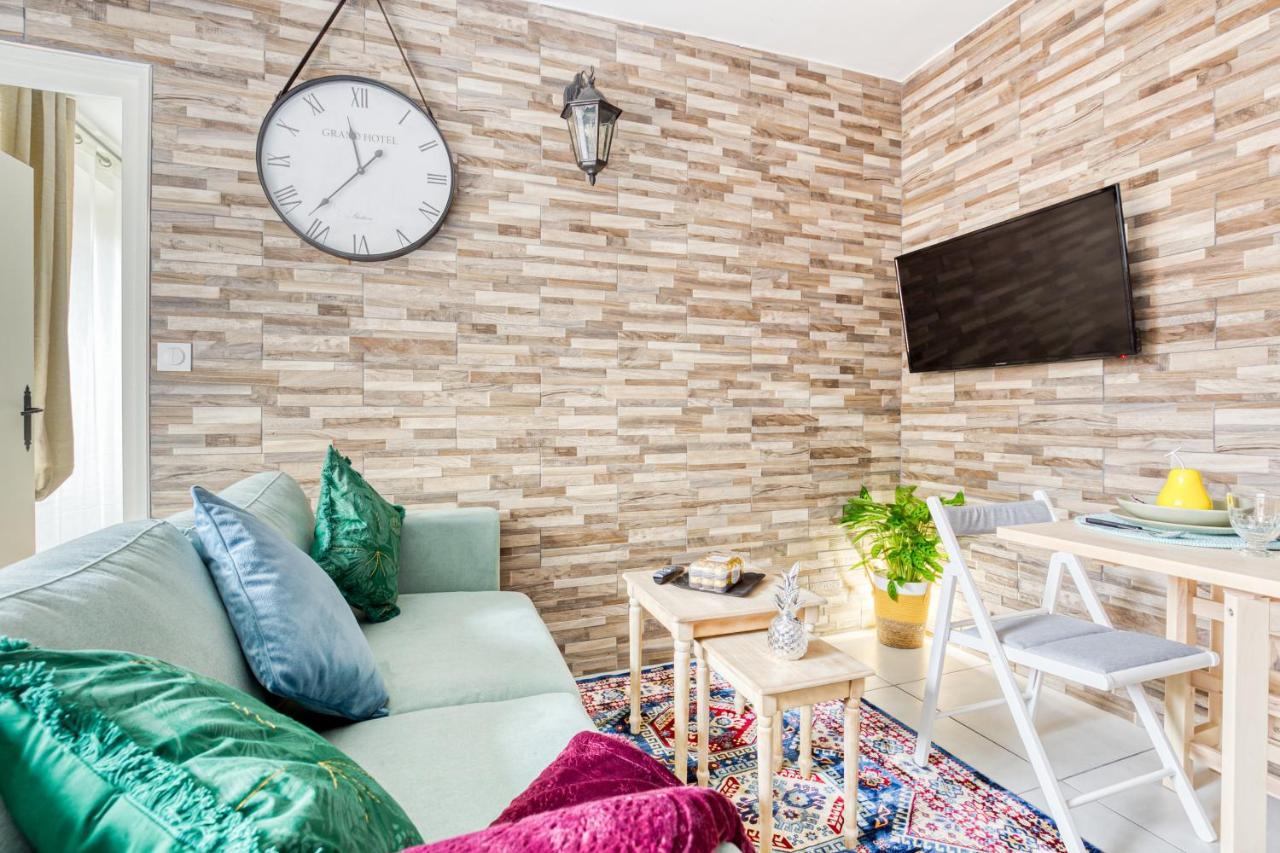 Rer C A 4 Minutes A Pieds Chateau De Versailles 15 Minutes A Pied Apartment ภายนอก รูปภาพ