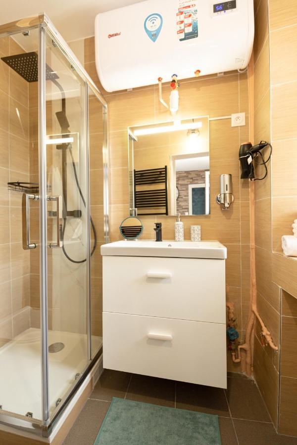 Rer C A 4 Minutes A Pieds Chateau De Versailles 15 Minutes A Pied Apartment ภายนอก รูปภาพ